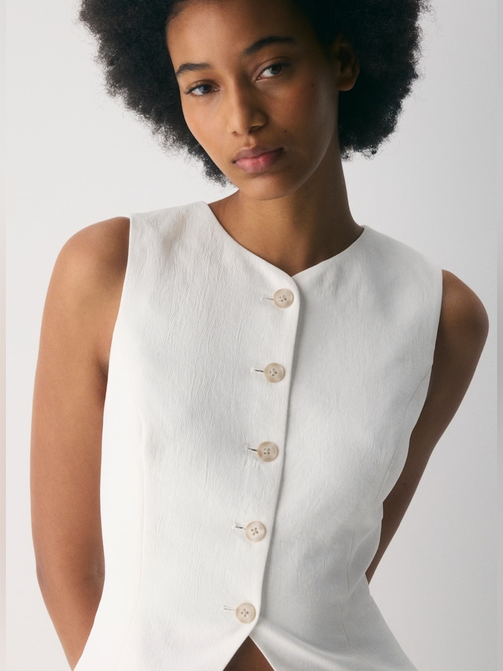 Aritzia Regal Vest - Crepette™ in Light Birch NWT